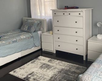 Akeem's guest house - Silver Spring - Schlafzimmer