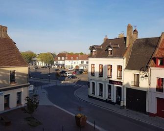 Les Remparts - Montreuil - Outdoor view