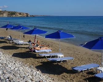 Apartment on beach - Makry Gialos - Beach