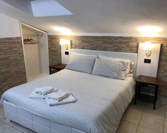 B&B Il Viaggiatore - Marina di Massa - Bedroom