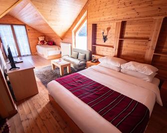 Natyral Razma Resort - Razem - Bedroom