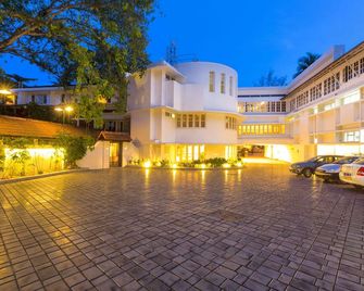 Casino Hotel - Cgh Earth, Cochin - Kochi - Building
