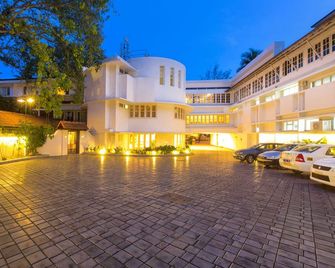 Casino Hotel - Cgh Earth, Cochin - Koczin - Budynek