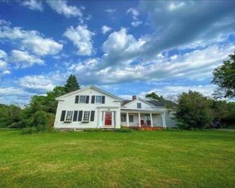 3300 Sq Ft House Close To Slu, Suny Canton, Clarkson, And Suny Potsdam - Canton - Building