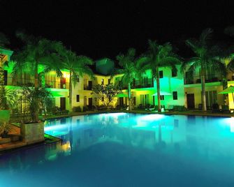 Hotel Tamarind Tree - Yala - Zwembad