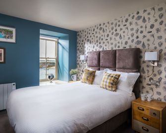 The Ship Inn - Penzance - Bedroom