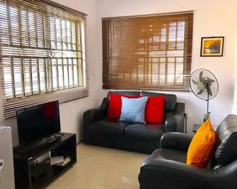 Aro|apartments: 2 Bedroom Flat - Lagos - Living room