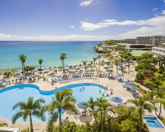 رويال أيسلاندر ريزورت لا بليدج - سيمبسون باي - حوض السباحة