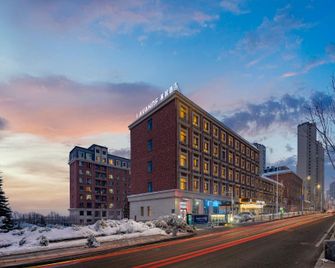 Lavande Hotel (Urumqi High-Speed Railway Station, Weitai North Road Branch) - Ürümqi - Bygning