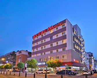 Ibis Changchun Jilin University Hotel - Trường Xuân - Toà nhà