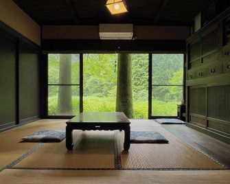 Hitomi Sanso - Higashiomi