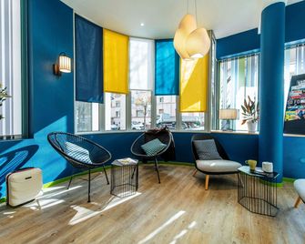 ibis Styles Lyon Croix Rousse - Lyon - Building