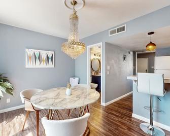 Glendale Groovin' - Glendale