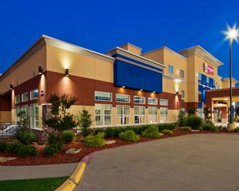 Best Western PLUS The Inn & Suites at Muskogee - Muskogee - Bygning