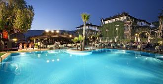 Club Hotel Titan - Alanya - Pool