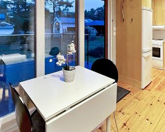 4 Person Holiday Home in Ahus-by Traum - Ahus - Eetruimte