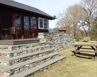 Cabin 16 'Duart' A Cosy Cabin With Views Over Loch Awe. - Taynuilt - Binnenhof