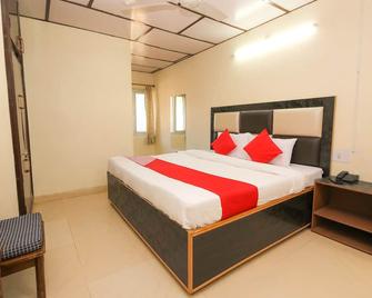 OYO 24525 Hotel Country Lodge - Dharamshala - Soveværelse