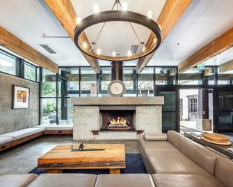 Main & SKY - Park City