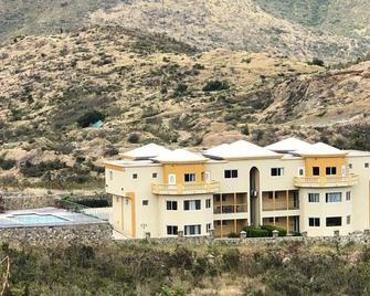 Singh Luxury Apartments With sea View, Apt.3 - Oyster Pond - Building