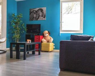2 Chambres - 20' Paris - 25' Disneyland - Wifi - Villiers-sur-Marne - Salon