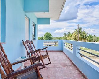 Casamarys De Damarys Machado - Playa Larga - Balcón