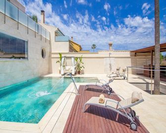 Villa With Salt Water Pool - 팔마 데 마요르카 - 수영장