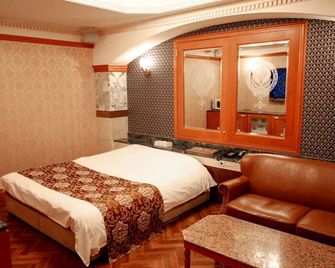 Hotel Shasha Toyonaka -Adult Only - Toyonaka - Schlafzimmer