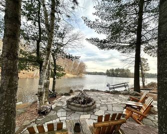 Private Hot Tub & Panoramic Lake views, Side x Side Trails, Pet Friendly! - Gaylord - Patio