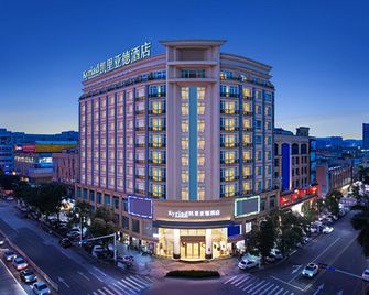 Kyriad Hotel Guangzhou Panyu Aoyuan Plaza - גואנגג'ואו - בניין