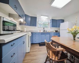 Country View | Clean, Quiet & Comfortable - Jackson - Kitchen