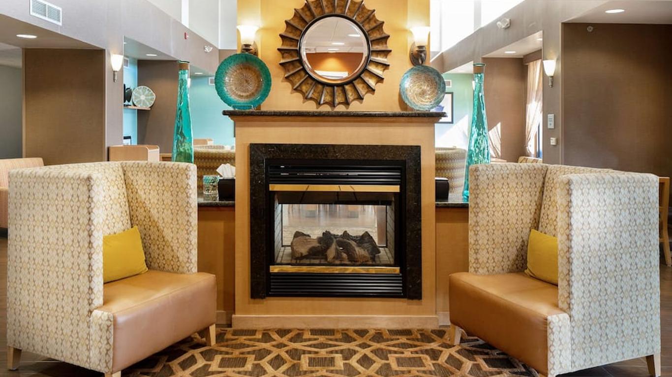 Hampton Inn & Suites Madera