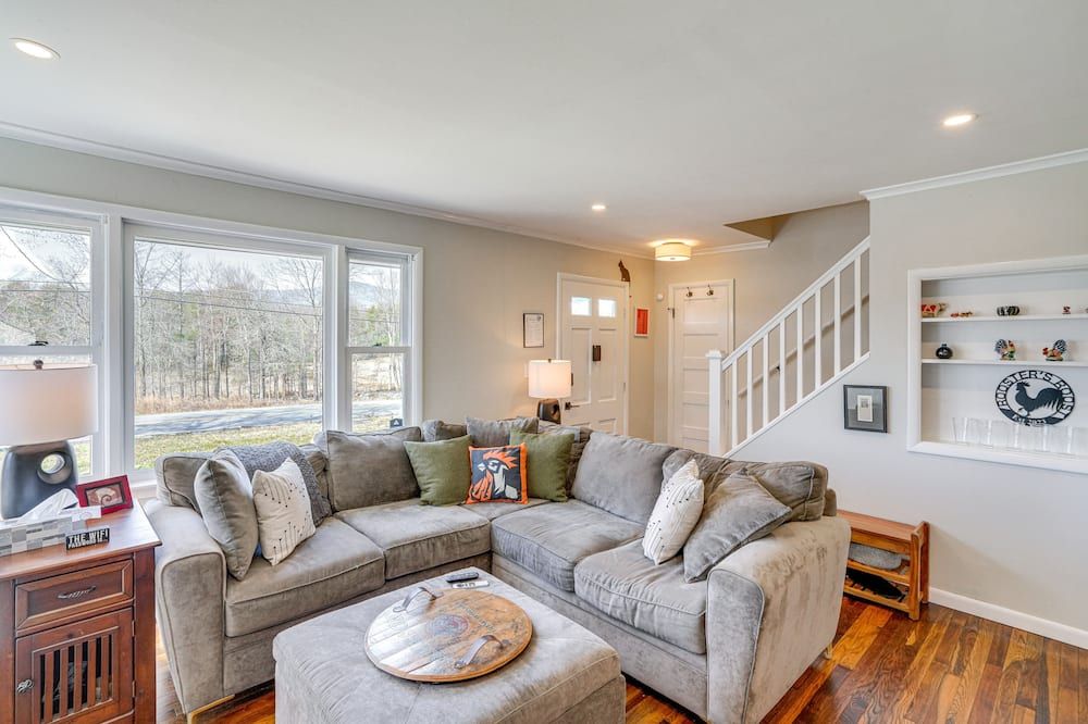 Saugerties Farmhouse Sauna and Countryside Views - ساوجرتيس - غرفة معيشة