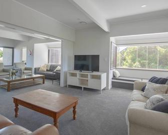 Central City Gem - Napier Holiday Home - Napier - Sufragerie