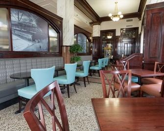 Drury Inn & Suites St. Louis Union Station - San Luis - Restaurante