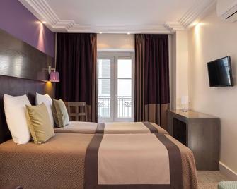 Hôtel Saint Pierre - Paris - Bedroom