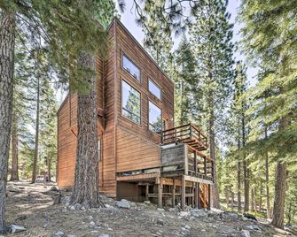 Hot Tub and Ski Shuttle Northstar Resort House - Truckee - Building