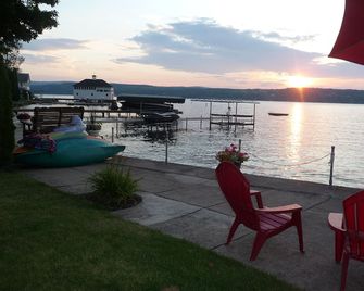 Gorgeous Sunsets!! Lake Level Home On Desirable East Side - Canandaigua - Patio