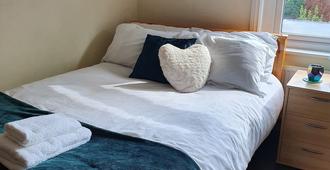 Chaps Guest House Southampton - Accommodates 15 Guests - Southampton - Bedroom