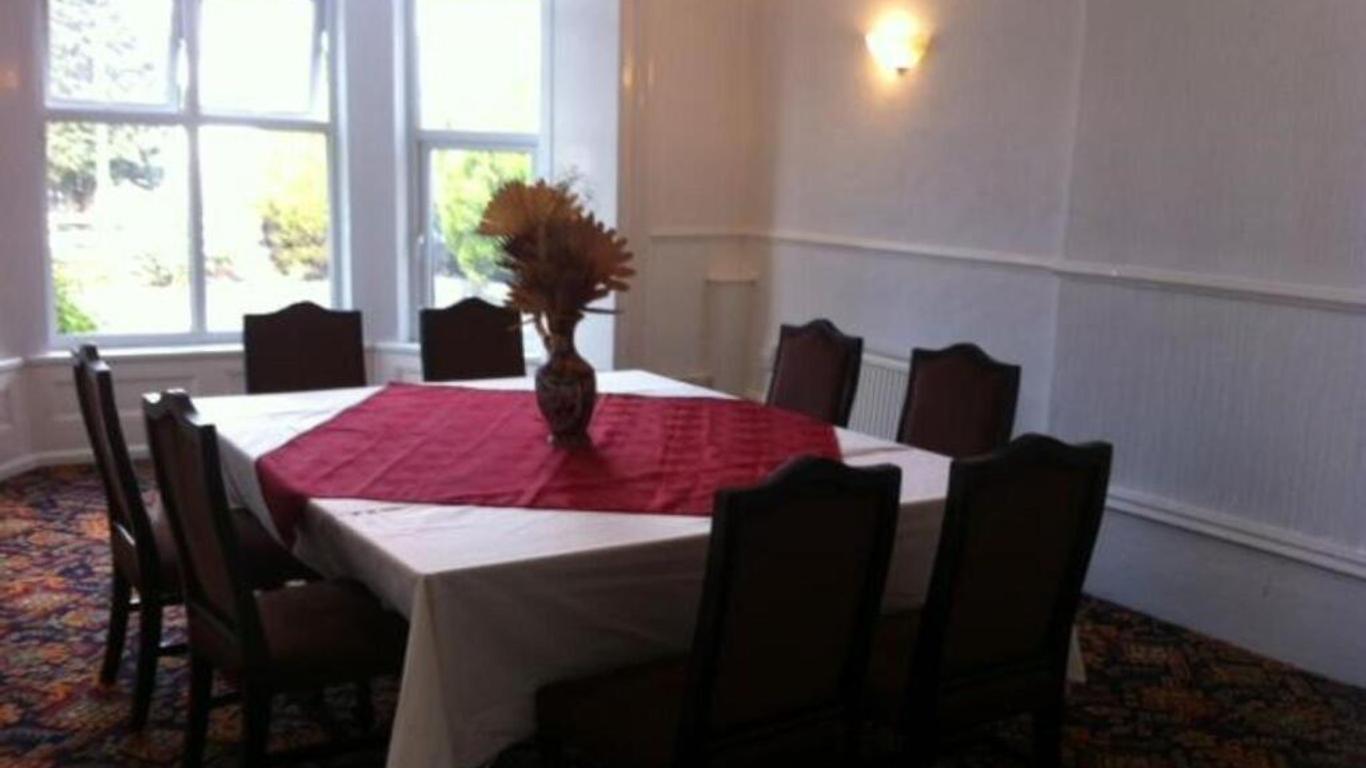 Star Hotel, South Leicester