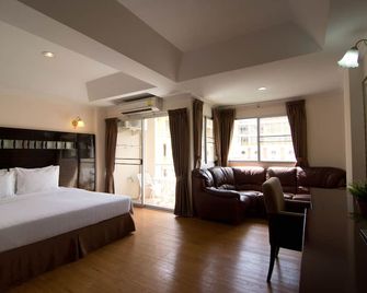 LK Mansion - Pattaya - Schlafzimmer