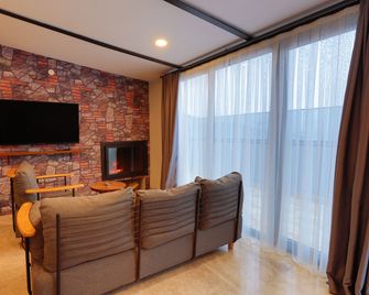 Silver Inn Hotel&Spa Bolu - Karacasu - Wohnzimmer