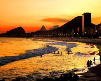 Charmoso Apartamento Leme/Copacabana - Rio de Janeiro