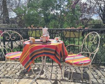 Maison familiale avec piscine et grand jardin - Mornas - Restaurant