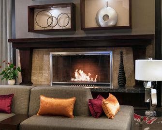 DoubleTree by Hilton Denver Tech Center - Greenwood Village - Lobby