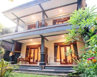 Shindu Homestay Room 6 - Ubud - Bina