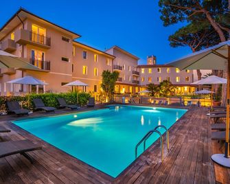 Marina Garden Hotel - Marciana Marina - Zwembad