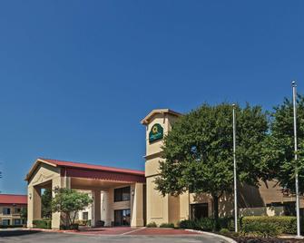 La Quinta Inn by Wyndham San Marcos - San Marcos - Edificio