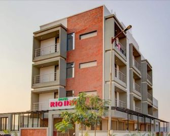 Hotel Rio Inn - Trimbak - Building