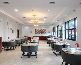 Pia Hotel Pangkalpinang - Pangkalpinang - Restaurace